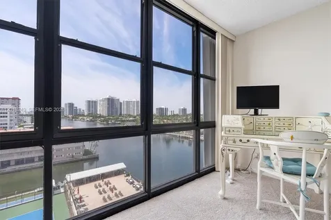 2017 S Ocean Drive Hallandale Beach FL 33009