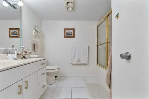 2017 S Ocean Drive Hallandale Beach FL 33009