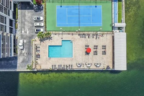 2017 S Ocean Drive Hallandale Beach FL 33009
