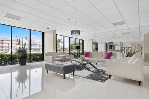 2017 S Ocean Drive Hallandale Beach FL 33009