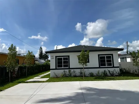 855-857 SW 1 Street Florida City FL 33130