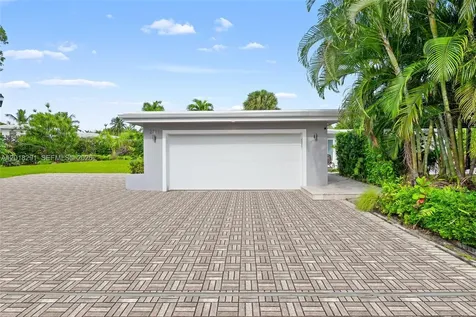 2711 Mayan Drive Fort Lauderdale FL 33316