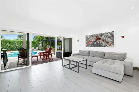 2711 Mayan Drive Fort Lauderdale FL 33316