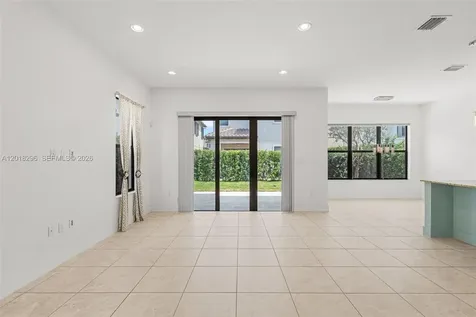 3323 W 96th Place Hialeah FL 33018