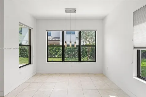 3323 W 96th Place Hialeah FL 33018