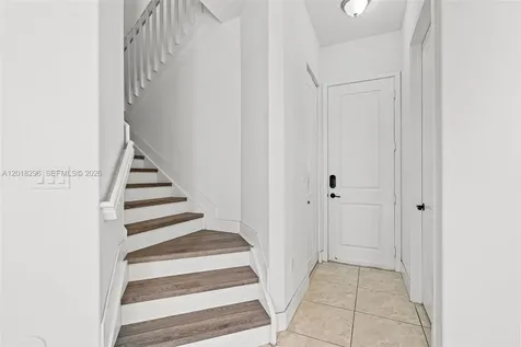3323 W 96th Place Hialeah FL 33018