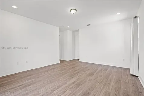 3323 W 96th Place Hialeah FL 33018