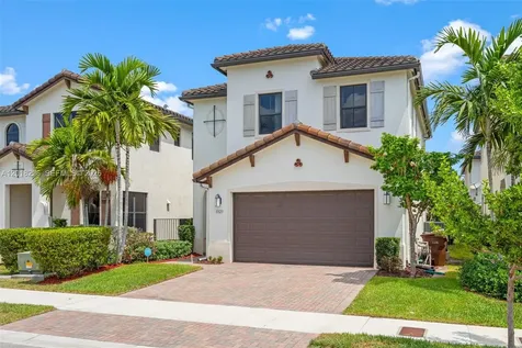 3323 W 96th Place Hialeah FL 33018