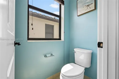 3323 W 96th Place Hialeah FL 33018