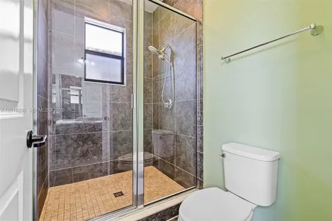 3323 W 96th Place Hialeah FL 33018