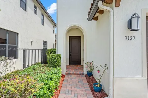 3323 W 96th Place Hialeah FL 33018