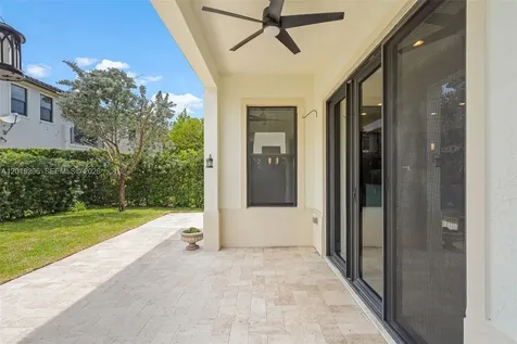 3323 W 96th Place Hialeah FL 33018