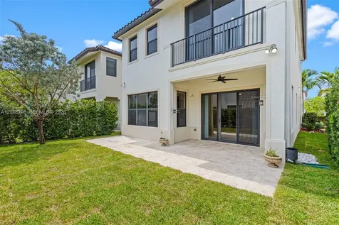 3323 W 96th Place Hialeah FL 33018