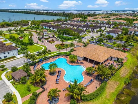 3323 W 96th Place Hialeah FL 33018