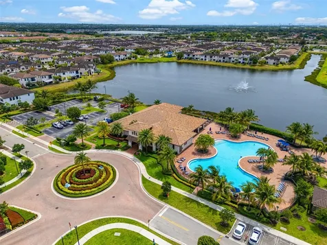3323 W 96th Place Hialeah FL 33018