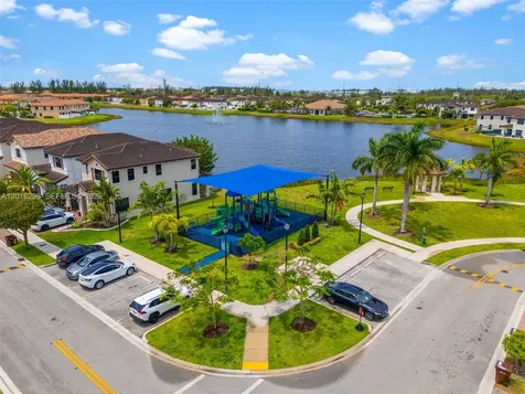 3323 W 96th Place Hialeah FL 33018