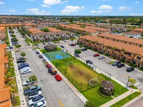 3323 W 96th Place Hialeah FL 33018