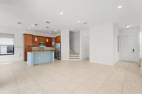 3323 W 96th Place Hialeah FL 33018