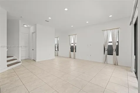 3323 W 96th Place Hialeah FL 33018