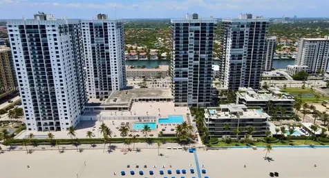 2101 S Ocean Drive Hollywood FL 33019