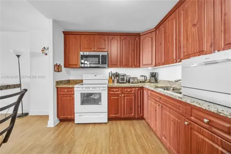 2101 S Ocean Drive Hollywood FL 33019