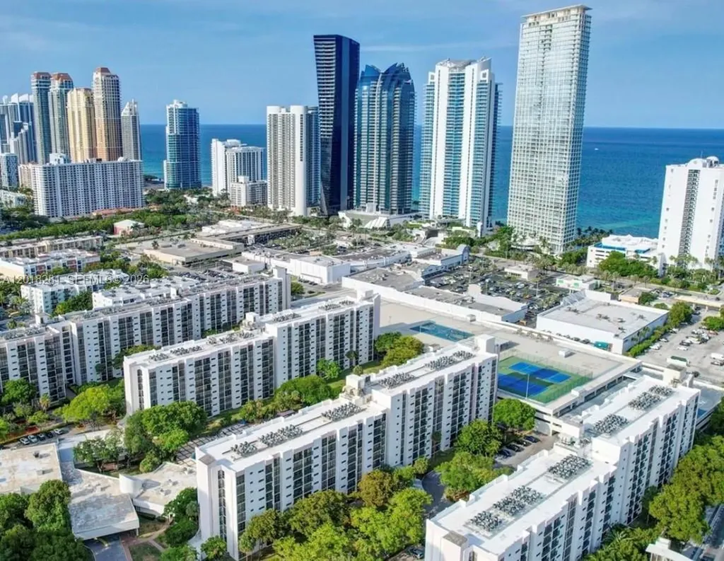 16909 N Bay Road Sunny Isles Beach FL 33160