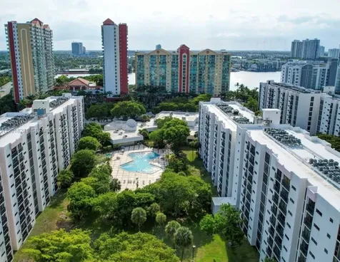 16909 N Bay Road Sunny Isles Beach FL 33160