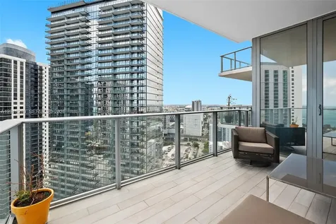 851 NE 1st Avenue Miami FL 33132