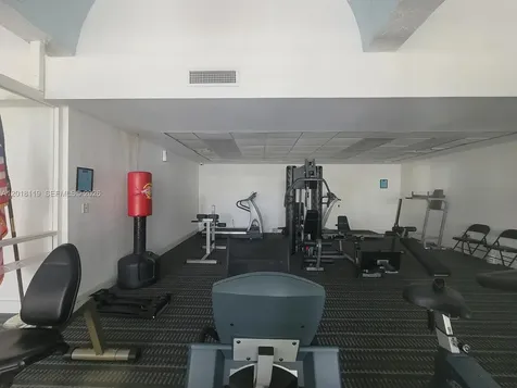 492 NW 165 St Road Miami FL 33169