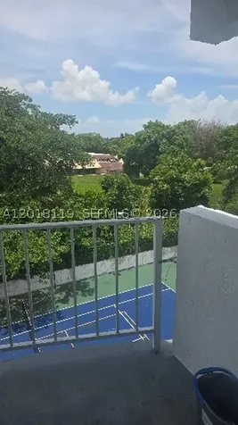 492 NW 165 St Road Miami FL 33169