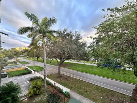 1975 NE 135th Street North Miami FL 33181