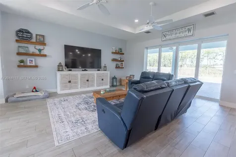 5371 S 25th Street Fort Pierce FL 34981