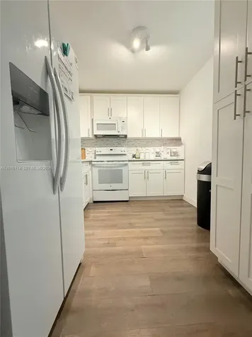 1800 SW 81st Avenue North Lauderdale FL 33068