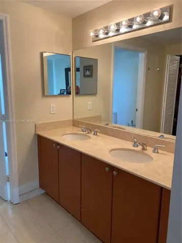 2425 SW 27th Avenue Miami FL 33145