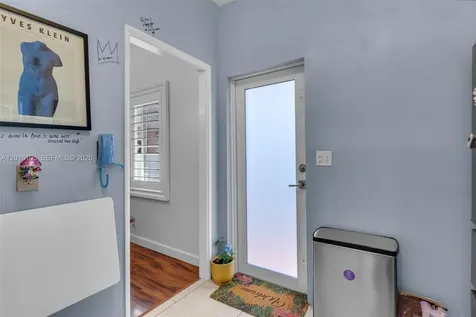 3151 NW Flagler Terrace Miami FL 33125