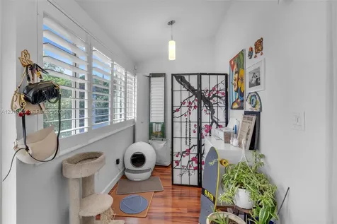 3151 NW Flagler Terrace Miami FL 33125