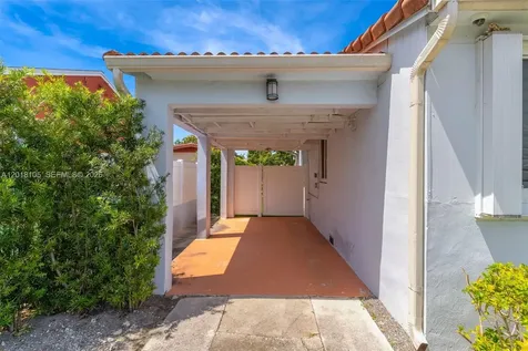 3151 NW Flagler Terrace Miami FL 33125