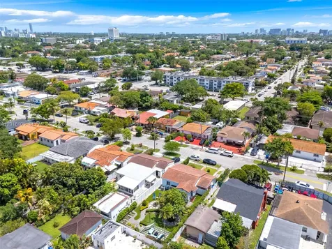 3151 NW Flagler Terrace Miami FL 33125