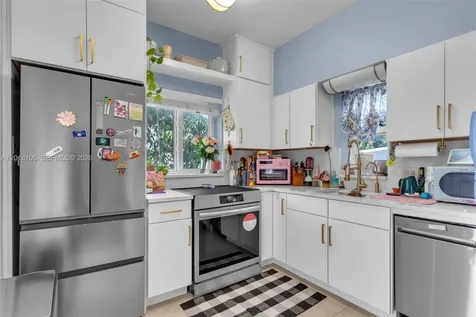 3151 NW Flagler Terrace Miami FL 33125