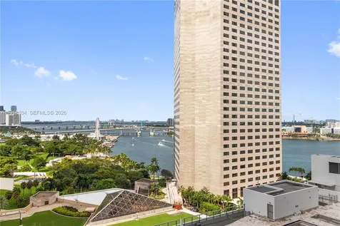325 S Biscayne Miami FL 33131