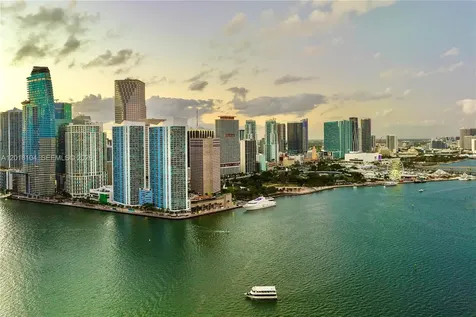325 S Biscayne Miami FL 33131