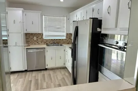 609 S State Road 7 Margate FL 33068