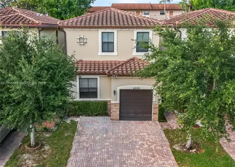 4909 NW 59th Street Tamarac FL 33319