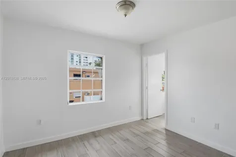 1035 NW 5th Street Miami FL 33128