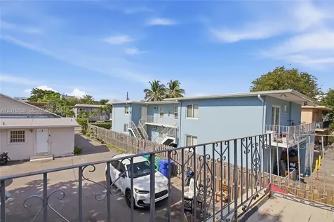 1035 NW 5th Street Miami FL 33128