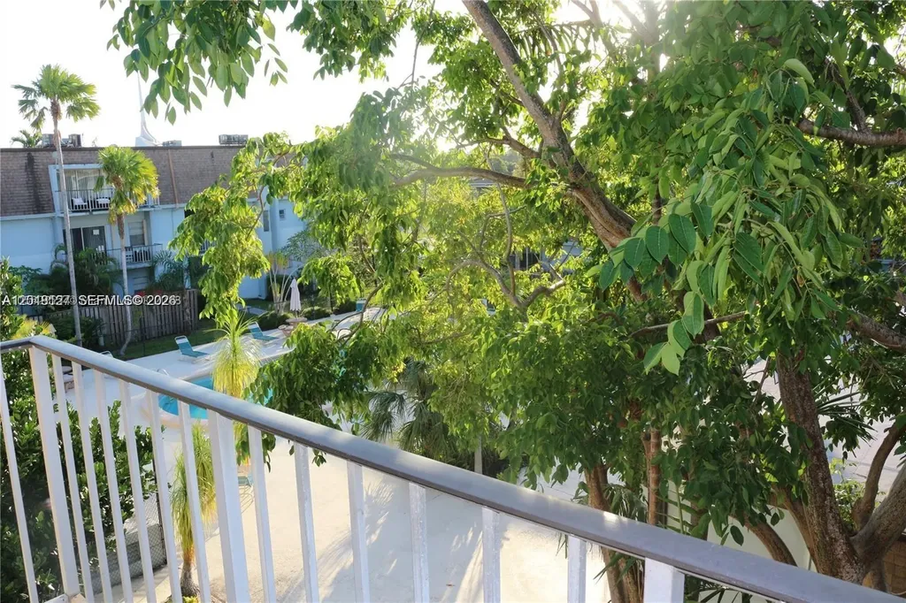 9611 SW 77th Avenue Miami FL 33156