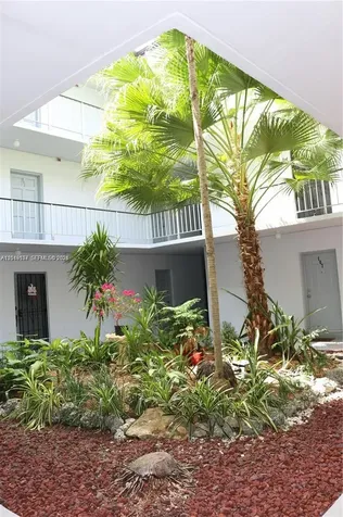 9611 SW 77th Avenue Miami FL 33156