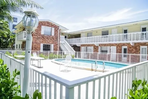 100 Sunrise Drive Key Biscayne FL 33149