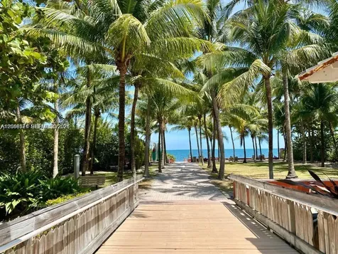 100 Sunrise Drive Key Biscayne FL 33149