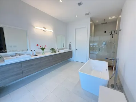 16786 Natures Way Weston FL 33326